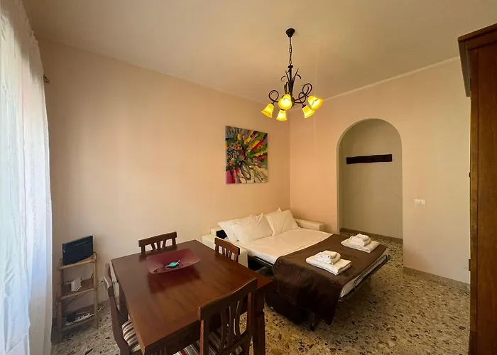 Vintage Charm In Aurelio Apartment Rom